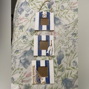 3 hanging picture frames